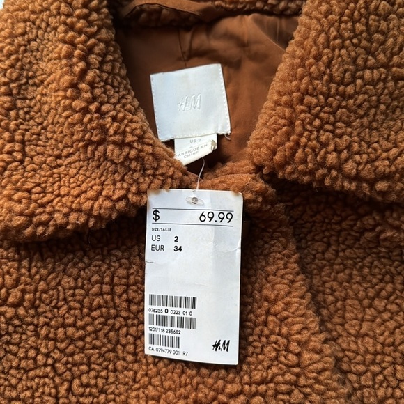 NWT - H&M Teddy coat in size 2. Oversized. P2P 20.5” - Picture 3 of 11
